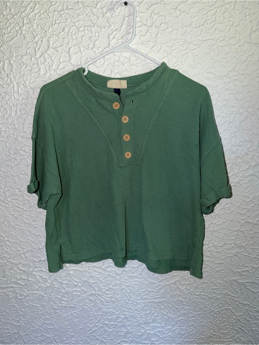 Universal Thread Sage Green Textured Henley Short Sleeve Crop Top Medium